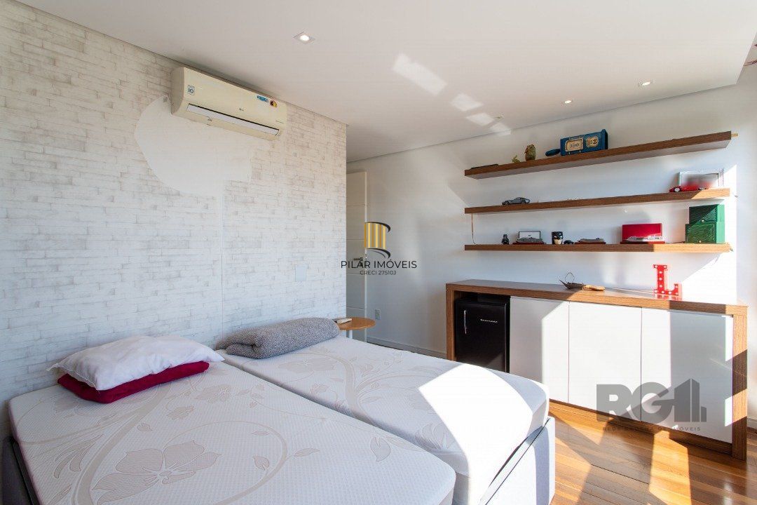 Casa de Condomínio 3 dormitórios no bairro Belém Novo