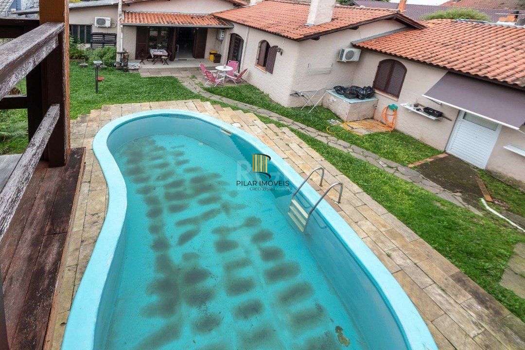Casa para Venda - 380m², 3 dormitórios, sendo 1 suites, 3 vagas - Tristeza