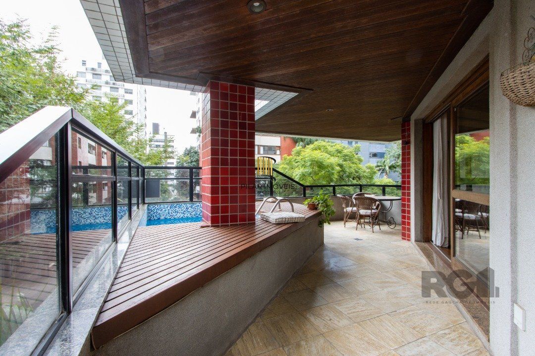 Apartamento 4 dormitórios no bairro Petrópolis