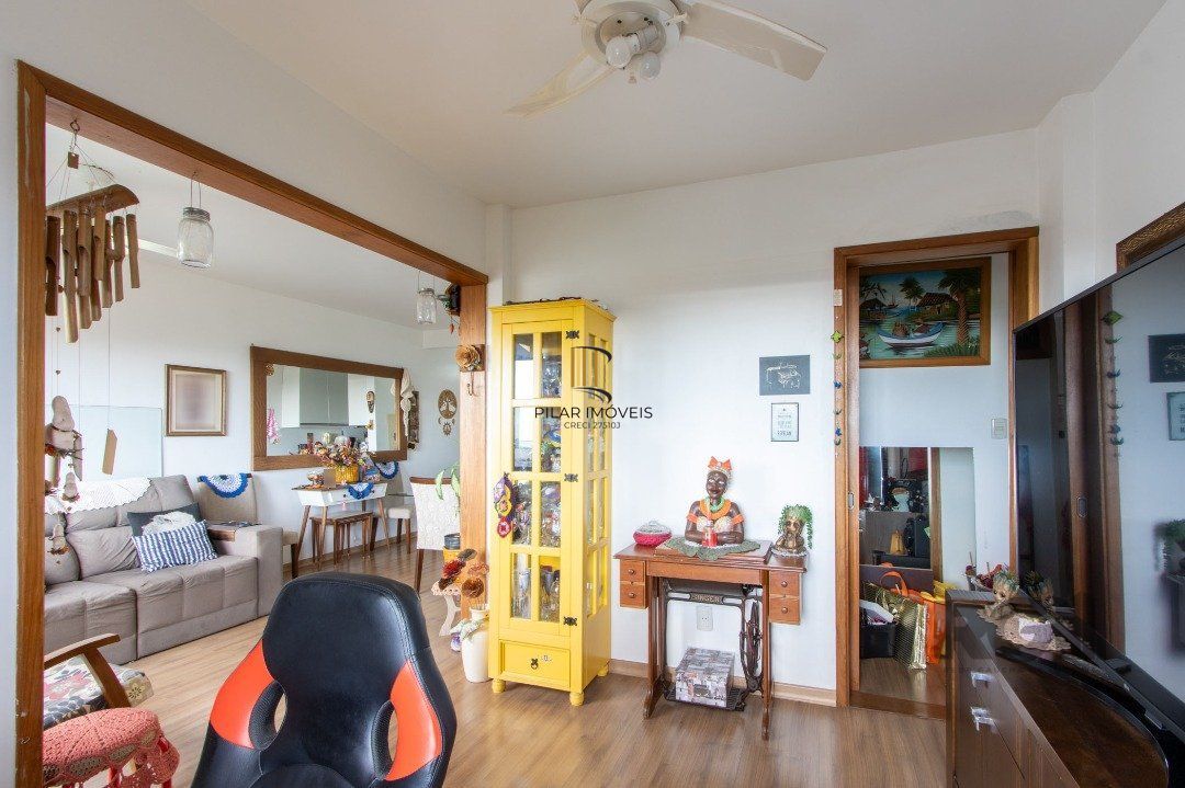 Apartamento 3 quartos, 2 banheiros, 1 vaga, condomínio com infra - Bairro Cristal
