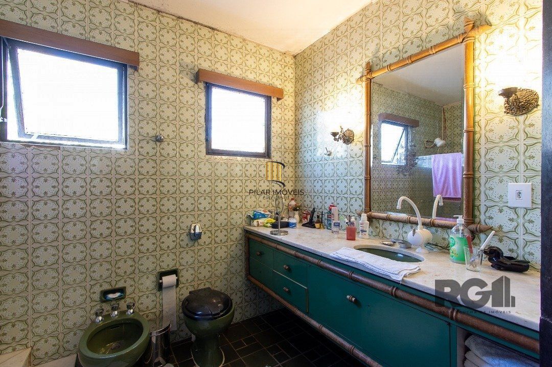 Casa para Venda - 580m², 3 dormitórios, sendo 1 suites, 3 vagas - Santa Tereza