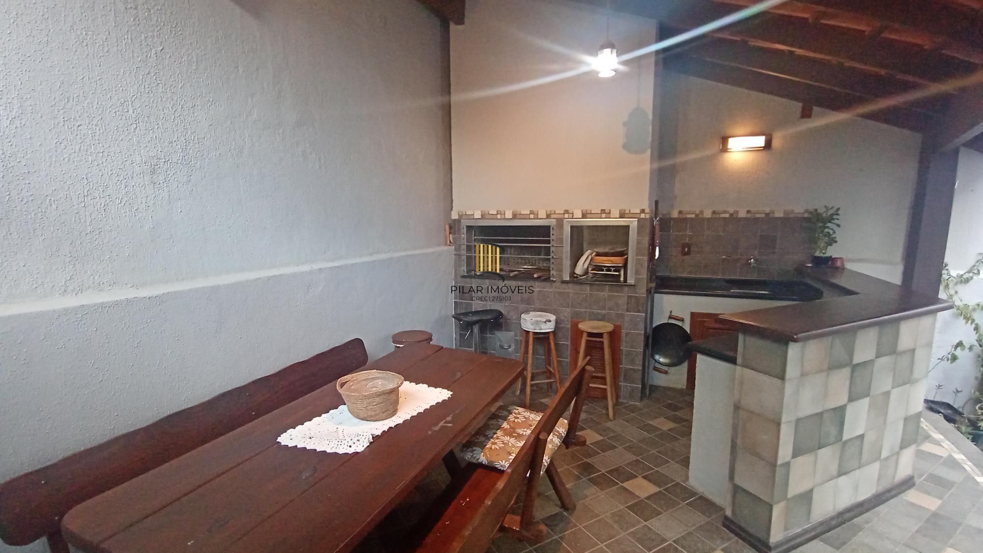 Casa de Condomínio com 3 Suítes, no bairro Tristeza