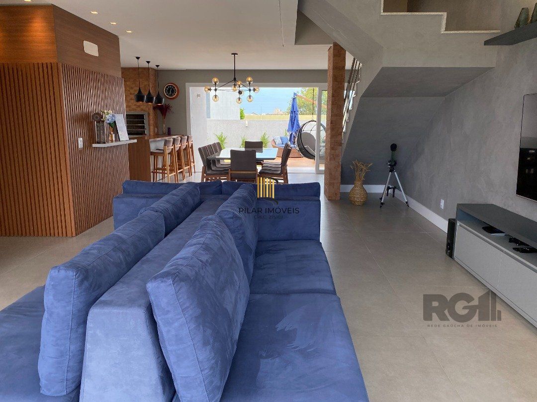 Casa de Condomínio 4 dormitórios no bairro Atlântida Sul