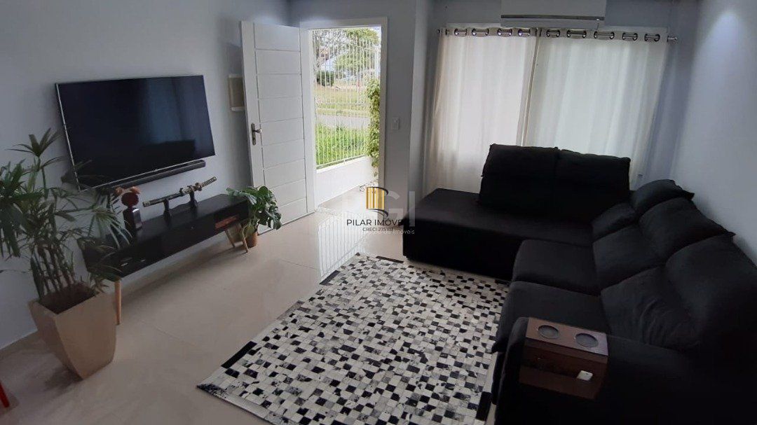 Casa para Venda - 157m², 3 dormitórios, sendo 3 suites, 2 vagas - Guarujá