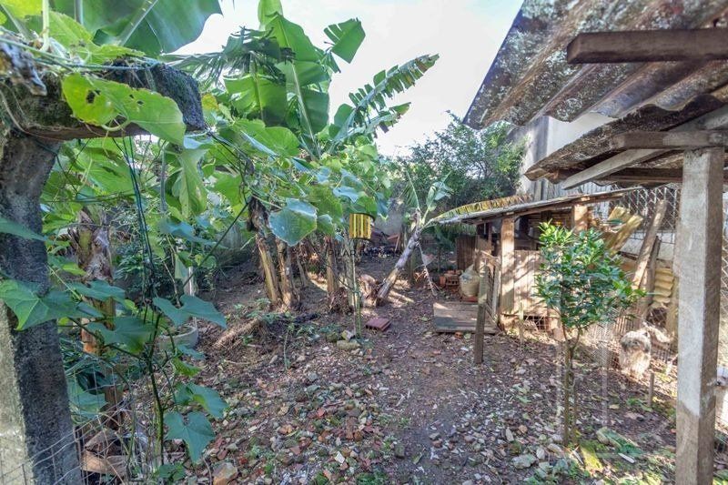 Sobrado para Venda - 241m², 4 dormitórios, sendo 1 suites, 1 vaga - Camaquã