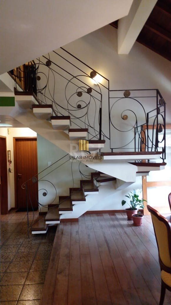 Casa para Venda - 432m², 3 dormitórios, 1 vaga - Tristeza