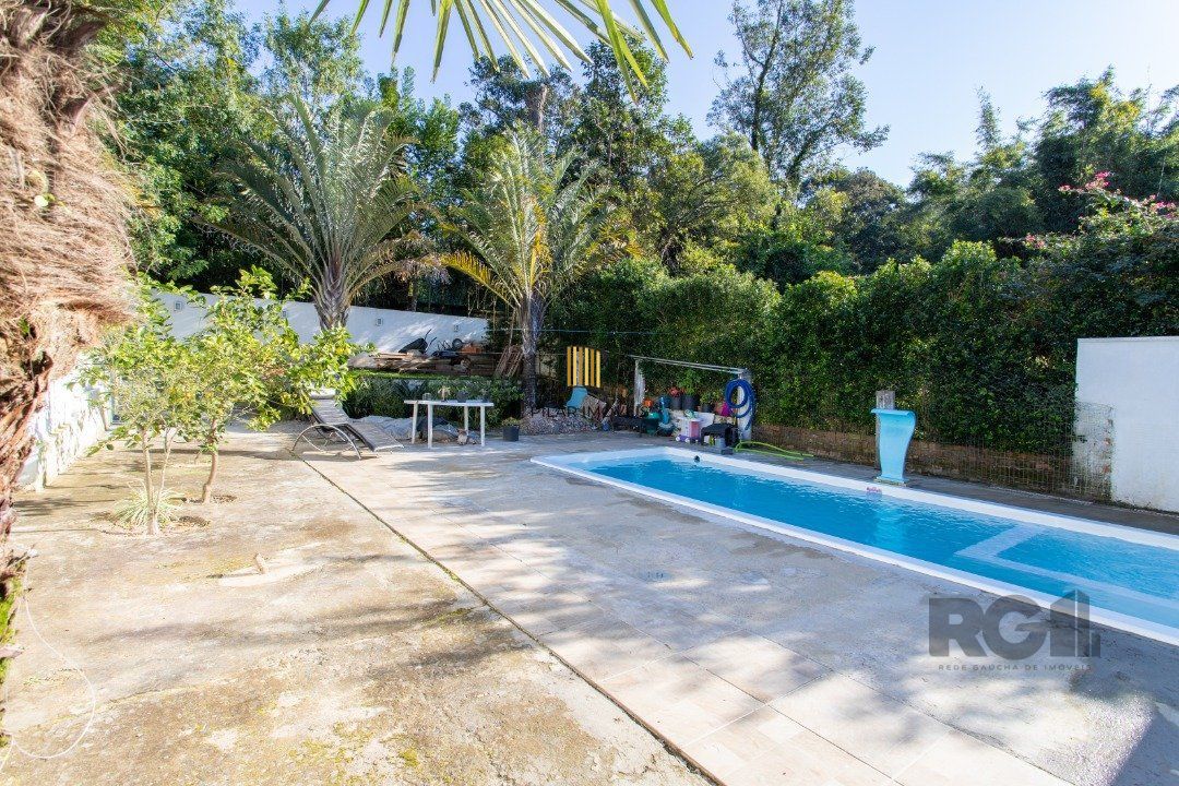 Casa de Condomínio 4 dormitórios no bairro Belém Novo