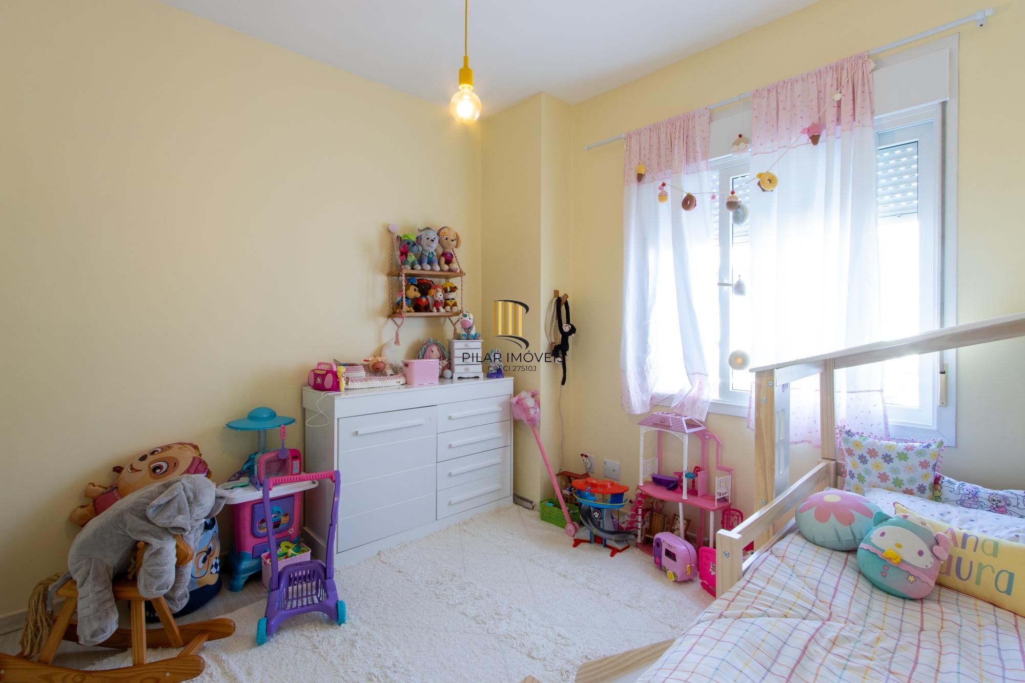 Casa de Condomínio 3 dormitórios no bairro Hípica