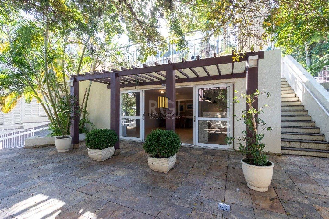 Casa Condominio para Venda - 245.29m², 3 dormitórios, sendo 1 suites, 2 vagas - Pedra Redonda