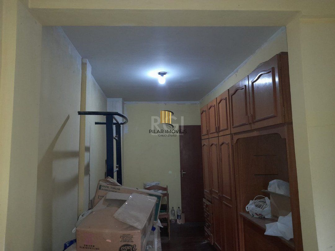 Casa para Venda com 3 dormitórios, sendo 1 suites e 3 vagas no bairro Ipanema