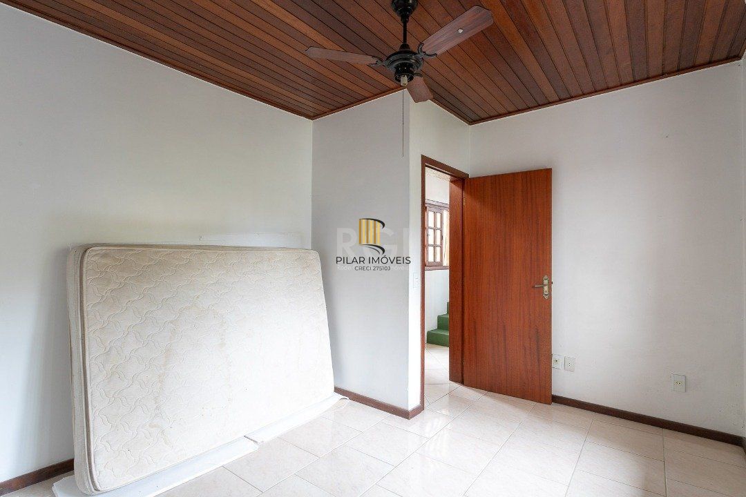 Casa para Venda - 0.01m², 5 dormitórios, 10 vagas - Petrópolis