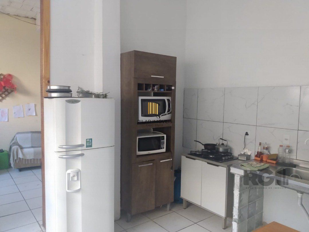 Casa 2 dormitórios no bairro Glória