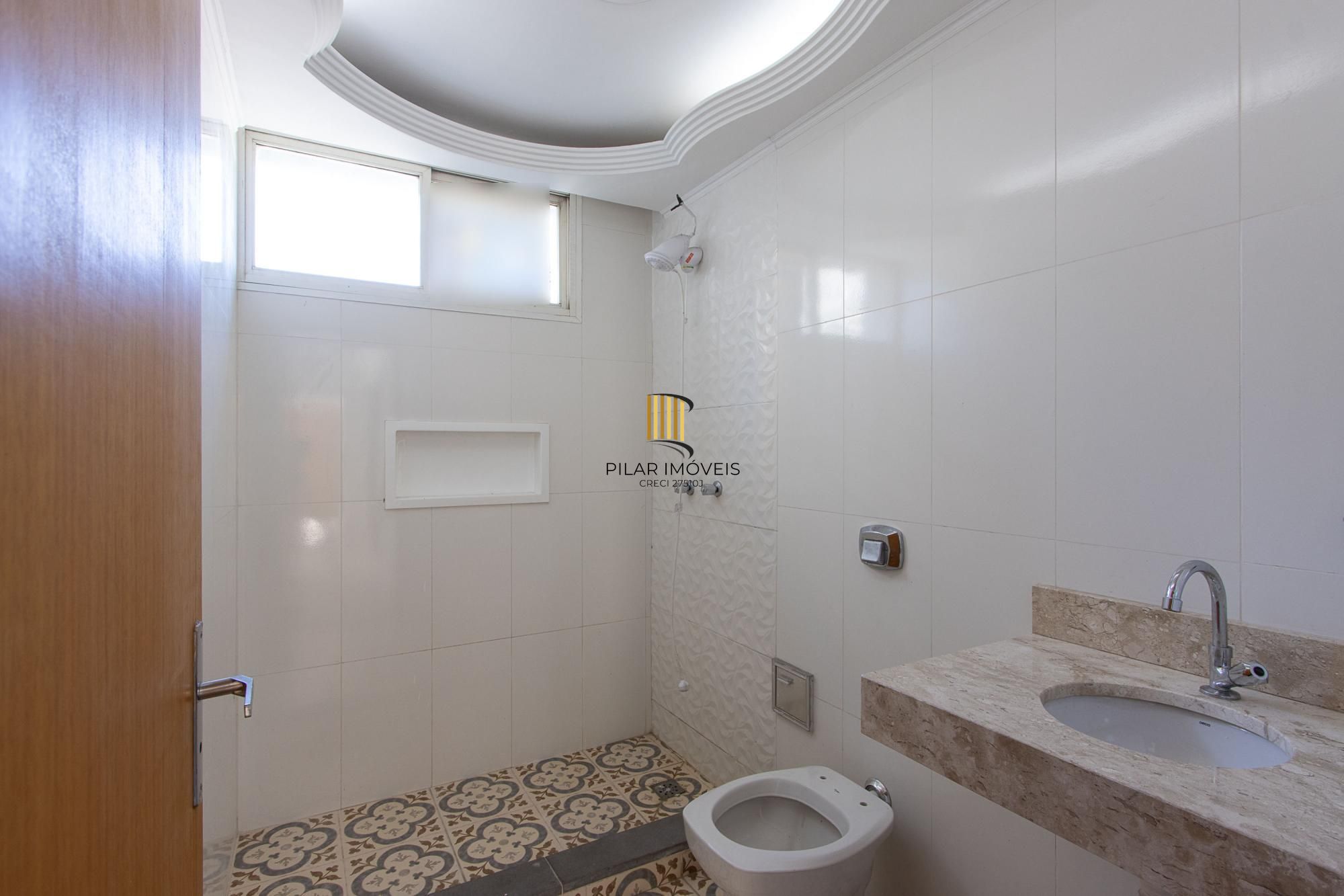 Apartamento à venda no bairro Moinhos de Vento, em Porto Alegre – RS. Com área privativa de 100.73m².