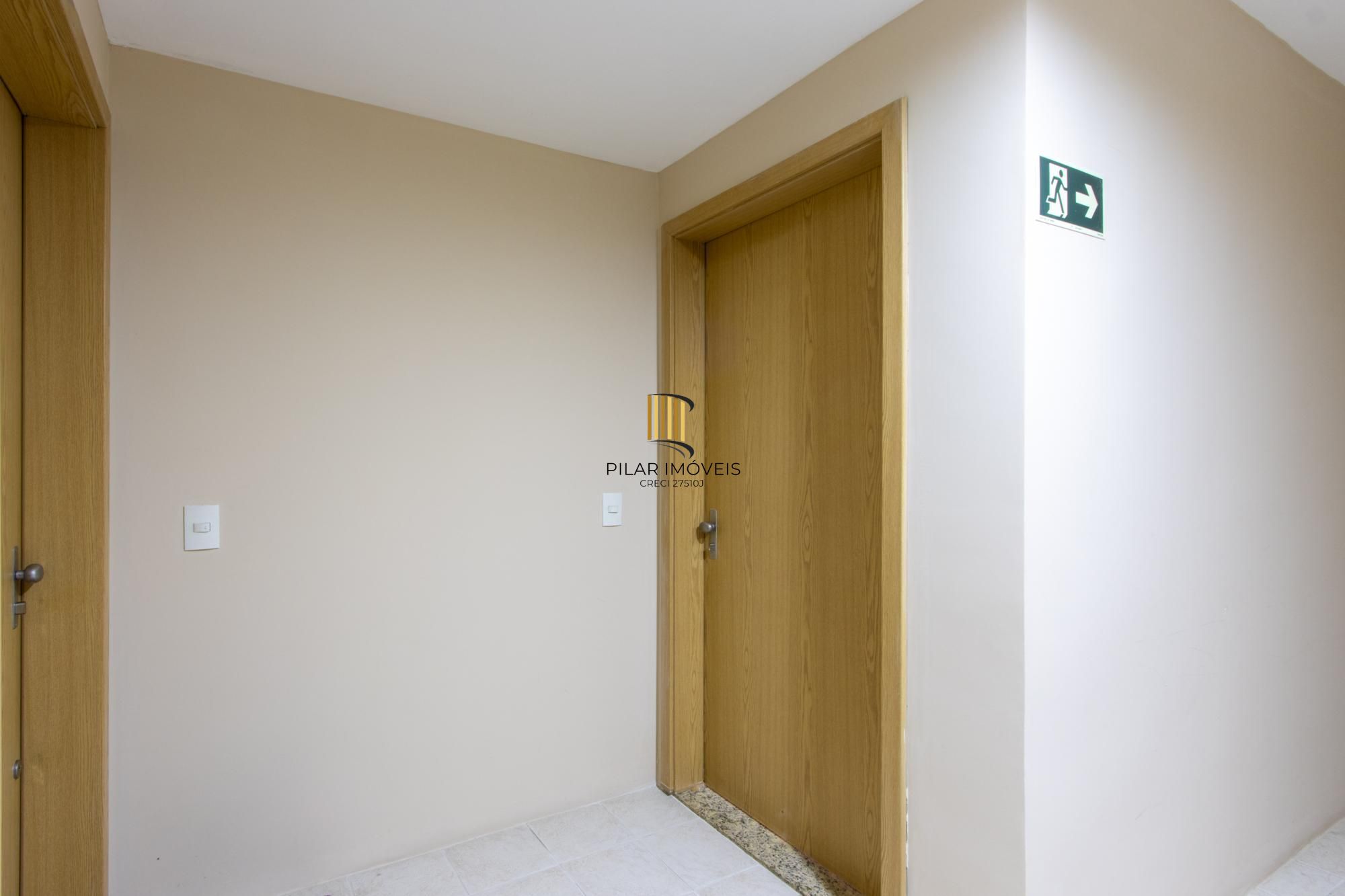 Apartamento com dois quartos e dois banheiros Zona Sul