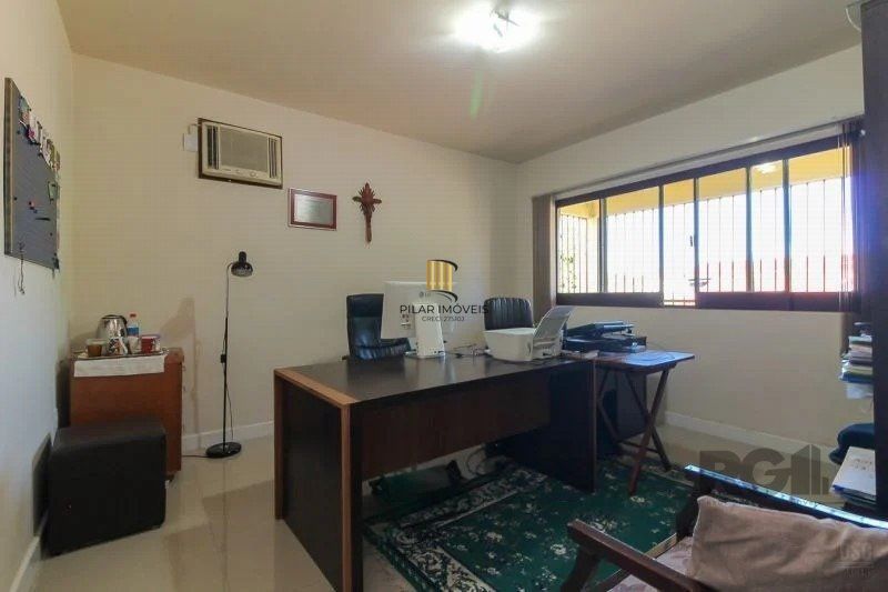 Casa 3 dormitórios no bairro Nonoai