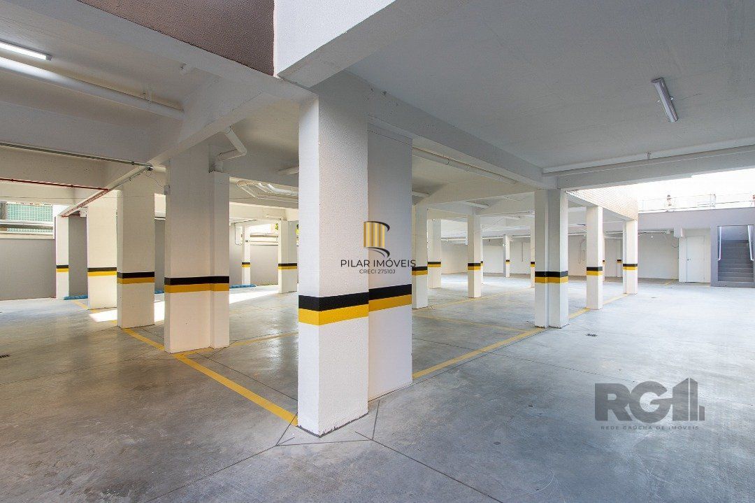Cobertura para Venda - 214.34m², 3 dormitórios, sendo 3 suites, 2 vagas - Tristeza