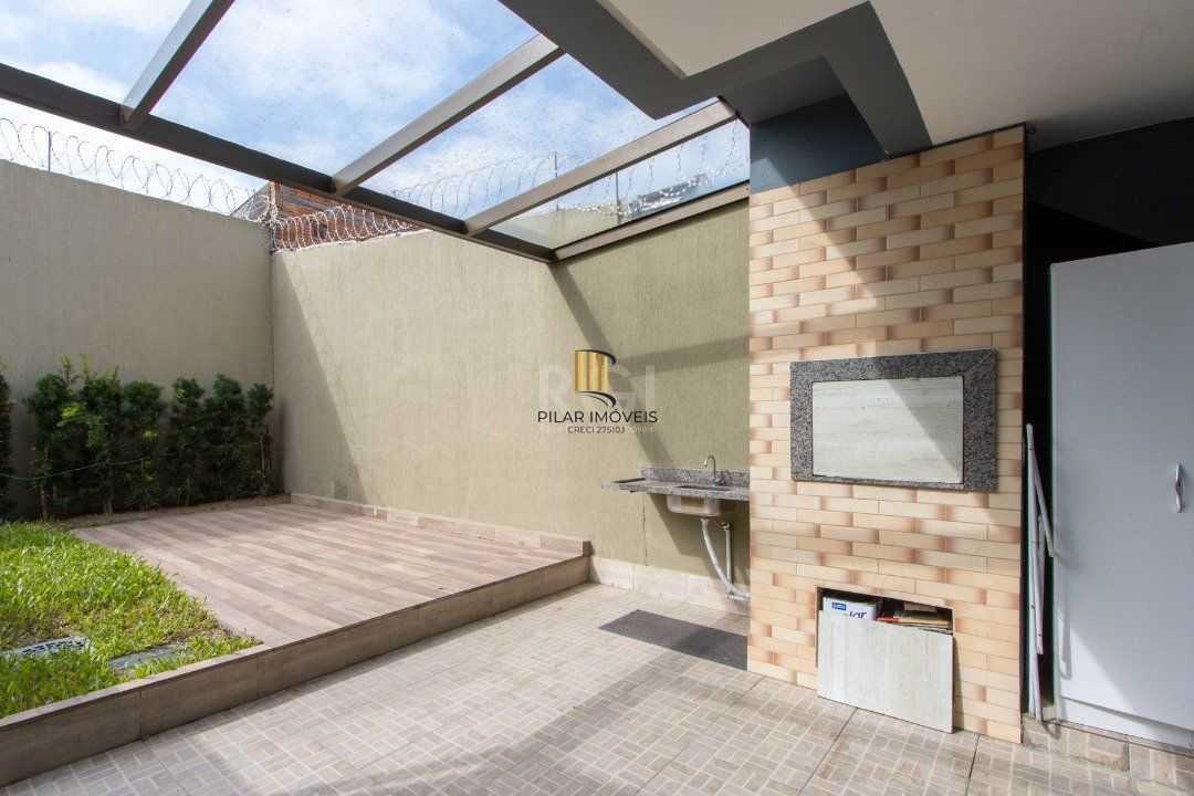 Casa para Venda - 204m², 3 dormitórios, sendo 3 suites, 2 vagas - Espirito Santo
