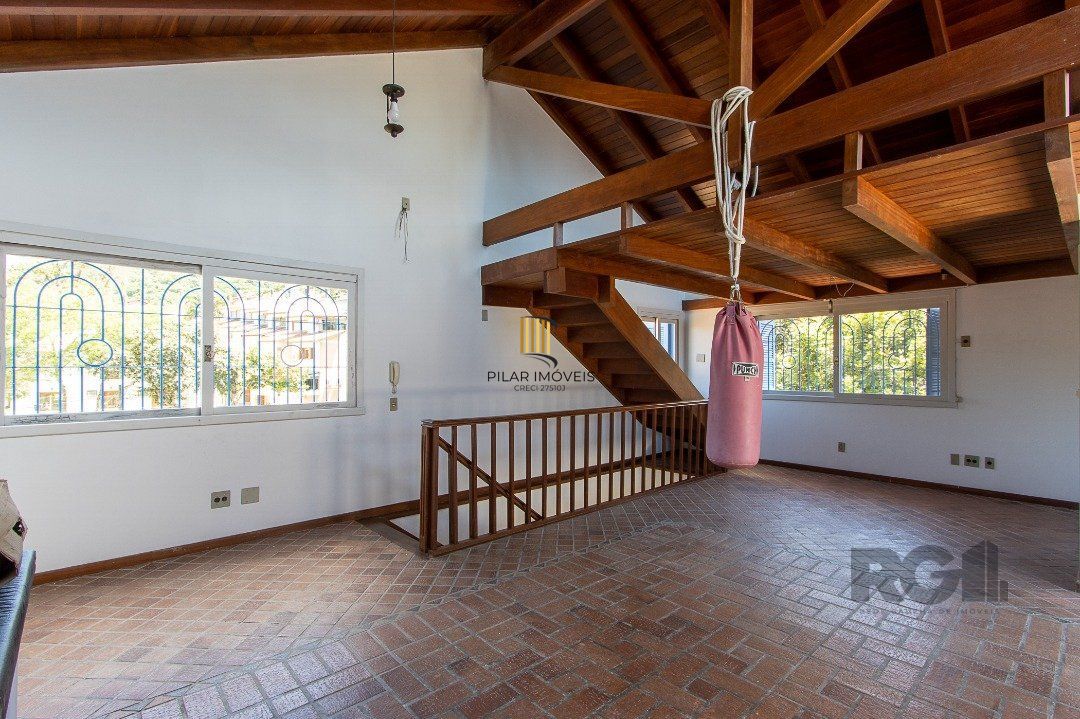 Casa 4 dormitórios no bairro Jardim Isabel