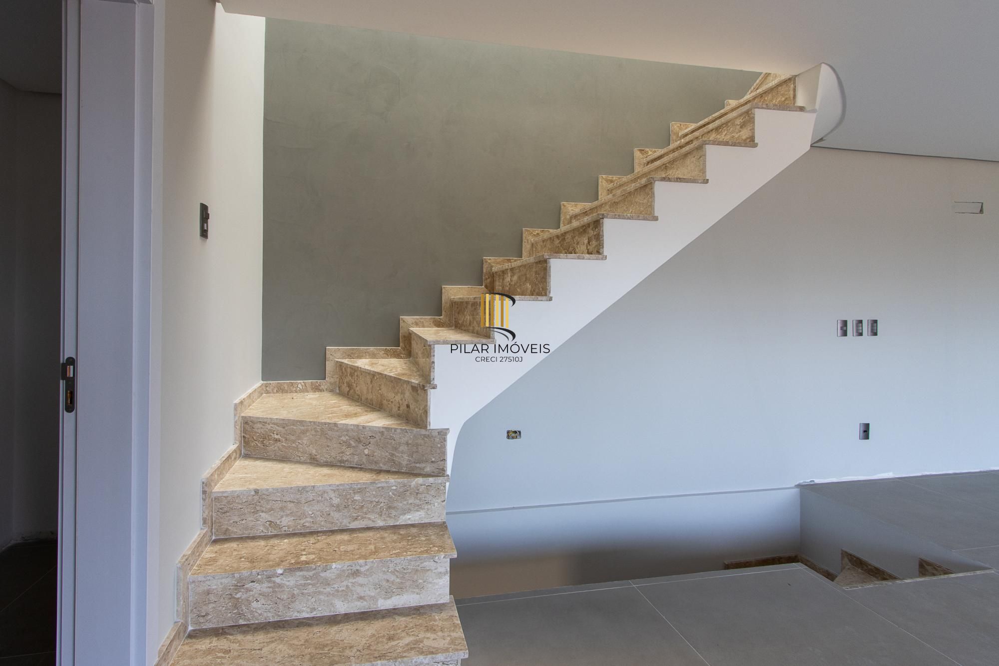 Casa em condomínio com conforto e exclusividade no bairro Tristeza