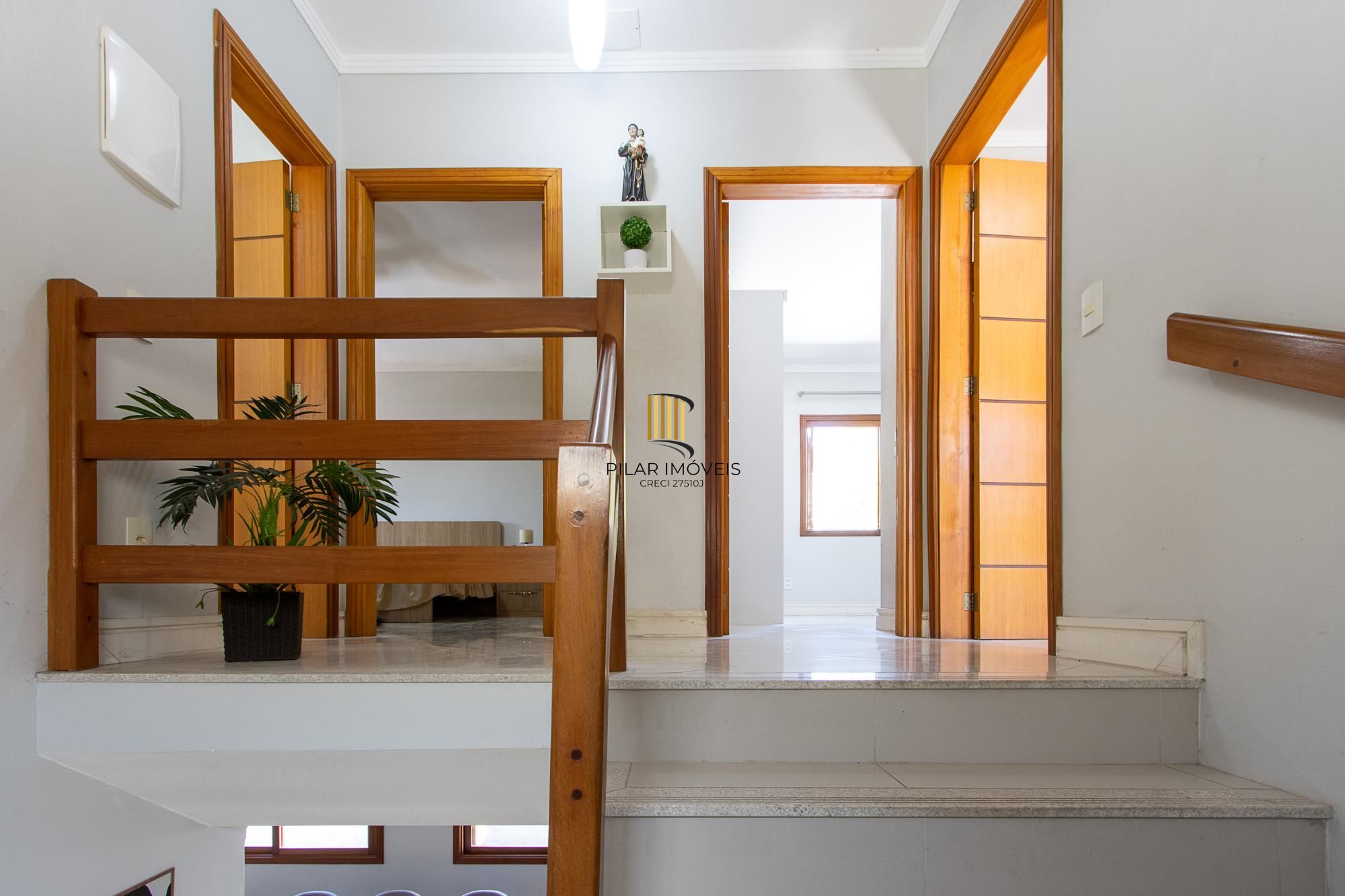 Casa Condominio  - 197m² de aréa nprivativa, 03 dormitórios 01 suites, 02 vagas - Tristeza