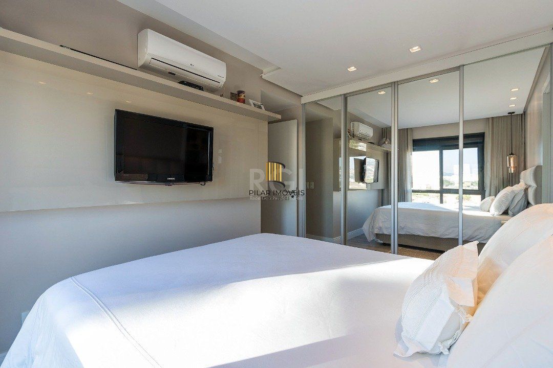 Apartamento | 2 Dormitórios | 1 Suíte | 1 Vaga | Bairro Cristal | Porteira Fechada