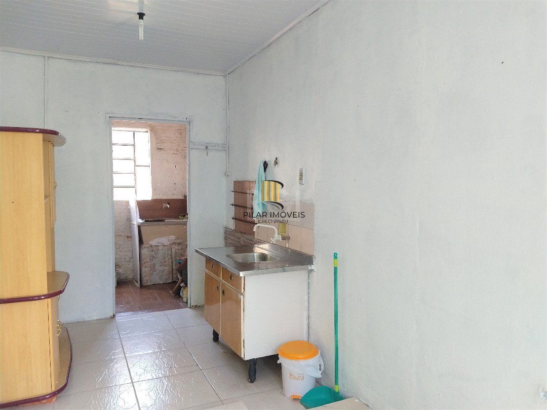 Casa para Venda - 81m², 2 dormitórios, 4 vagas - Vila Nova
