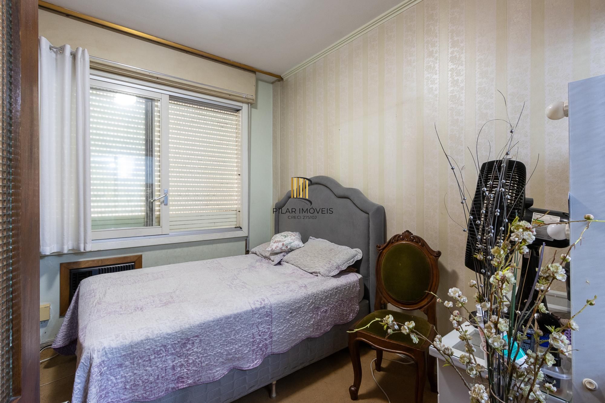 Apartamento frente à fundos, 3 dormitórios, 1 vaga escriturada - Centro Histórico