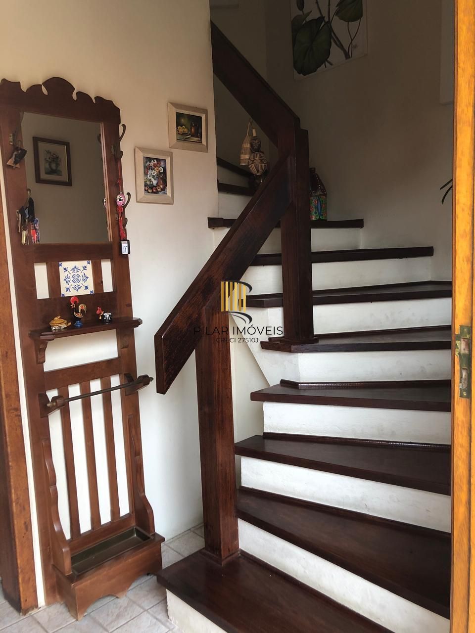 Casa de condomínio, 3 quartos, 1 suíte, 1 vaga coberta, no bairro Espirito Santo.