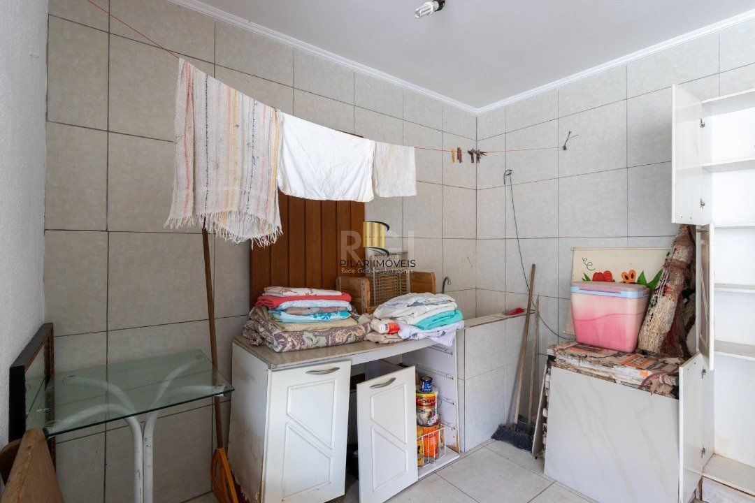 Casa para Venda - 247m², 3 dormitórios, sendo 1 suites, 4 vagas - Vila Nova