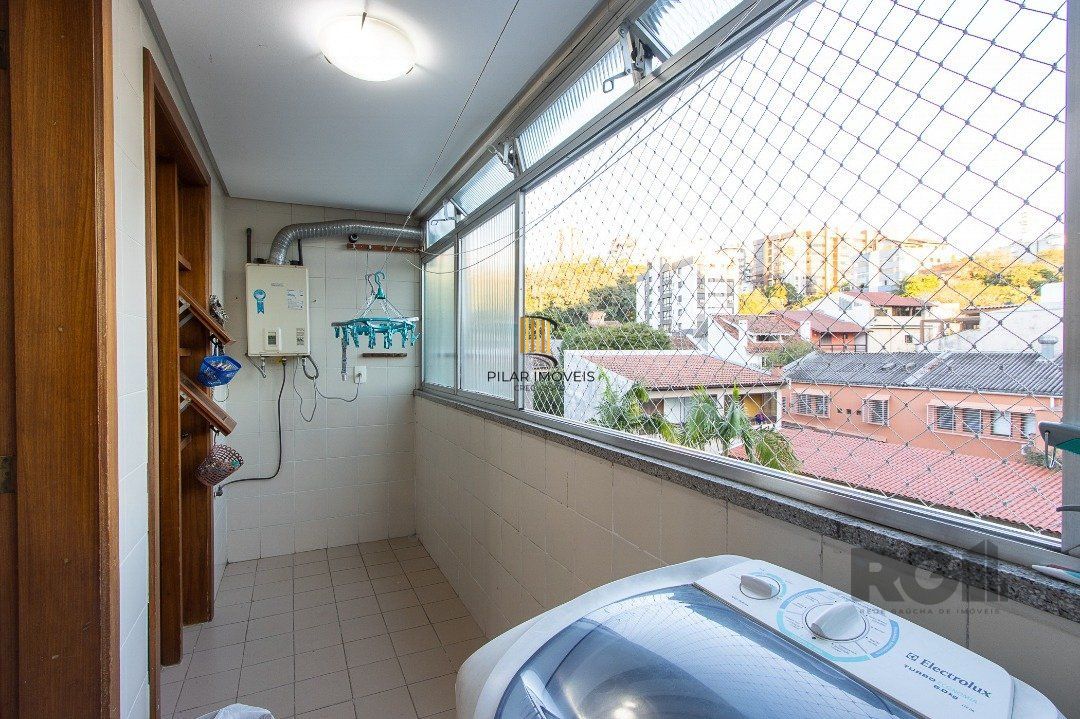 Apartamento 3 dormitórios no bairro Menino Deus