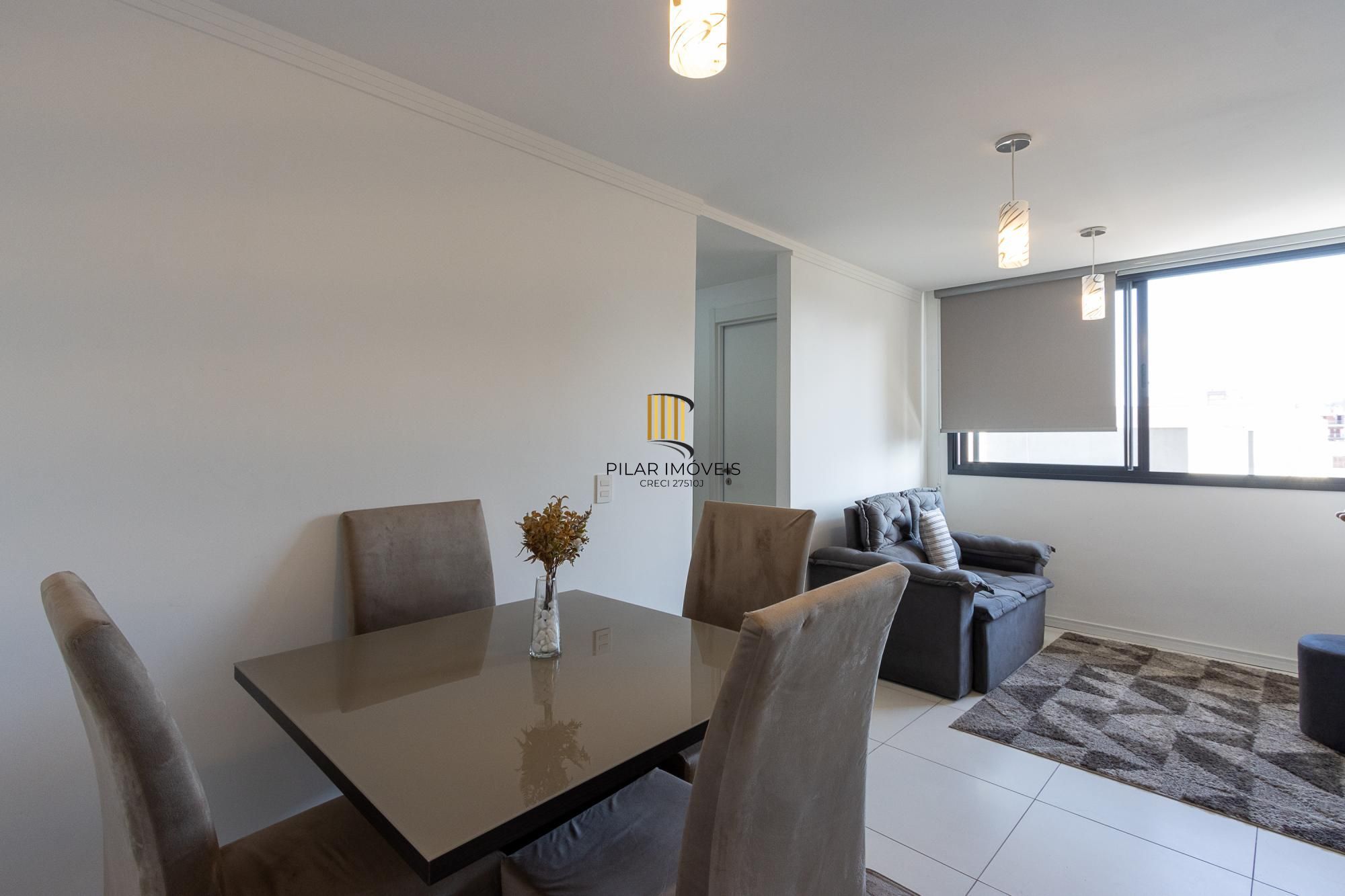 Apartamento 2 dormitórios no bairro Azenha