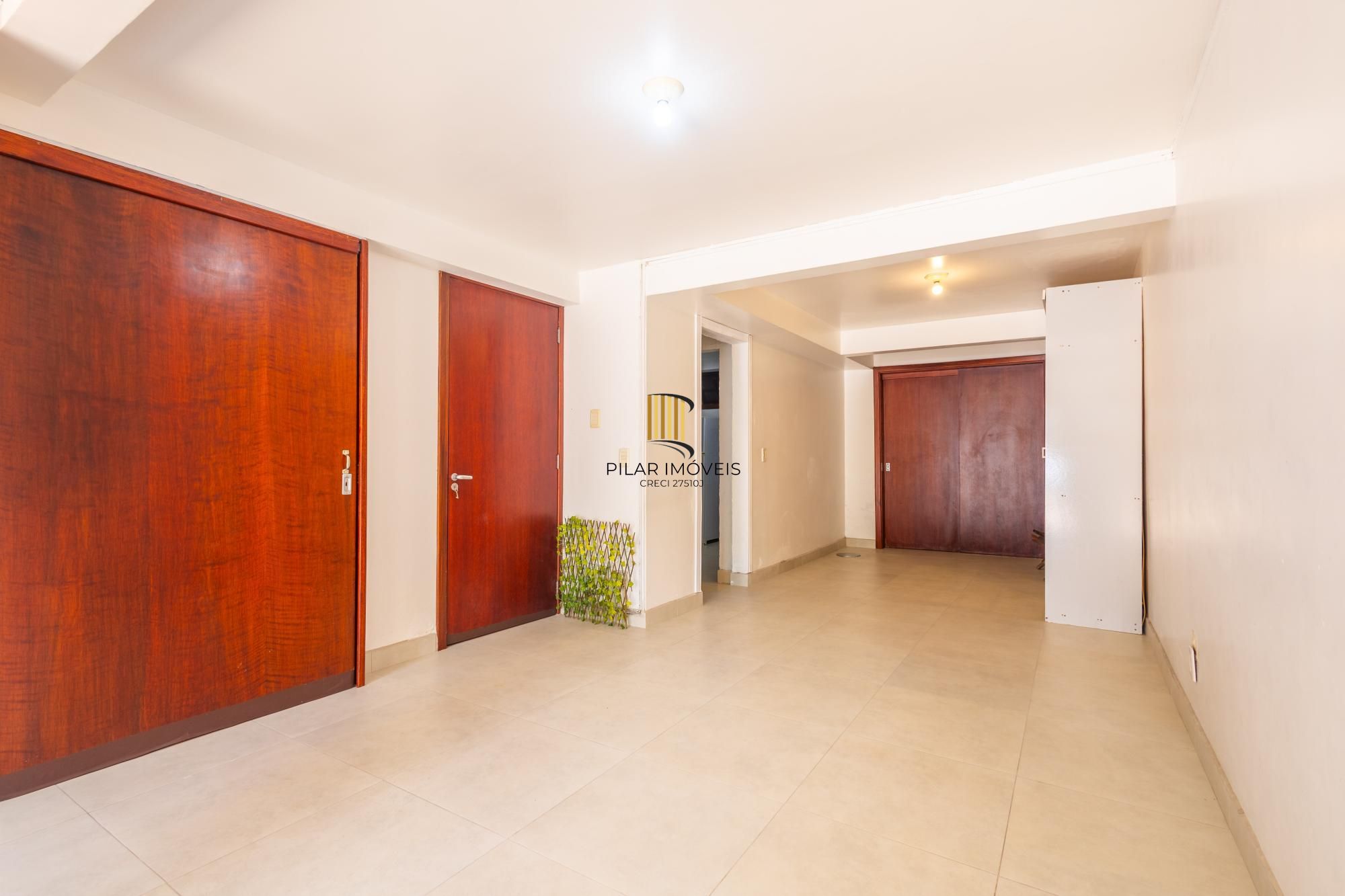 Casa em condomínio bairro Tristeza, com 185m² privativos.