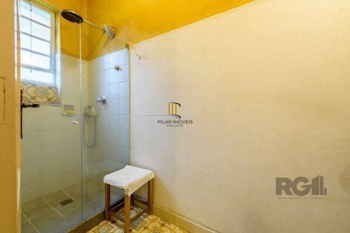 Casa com 3 dormitórios, 153 m² no bairro Vila Conceição, zona sul de Porto Alegre/RS.