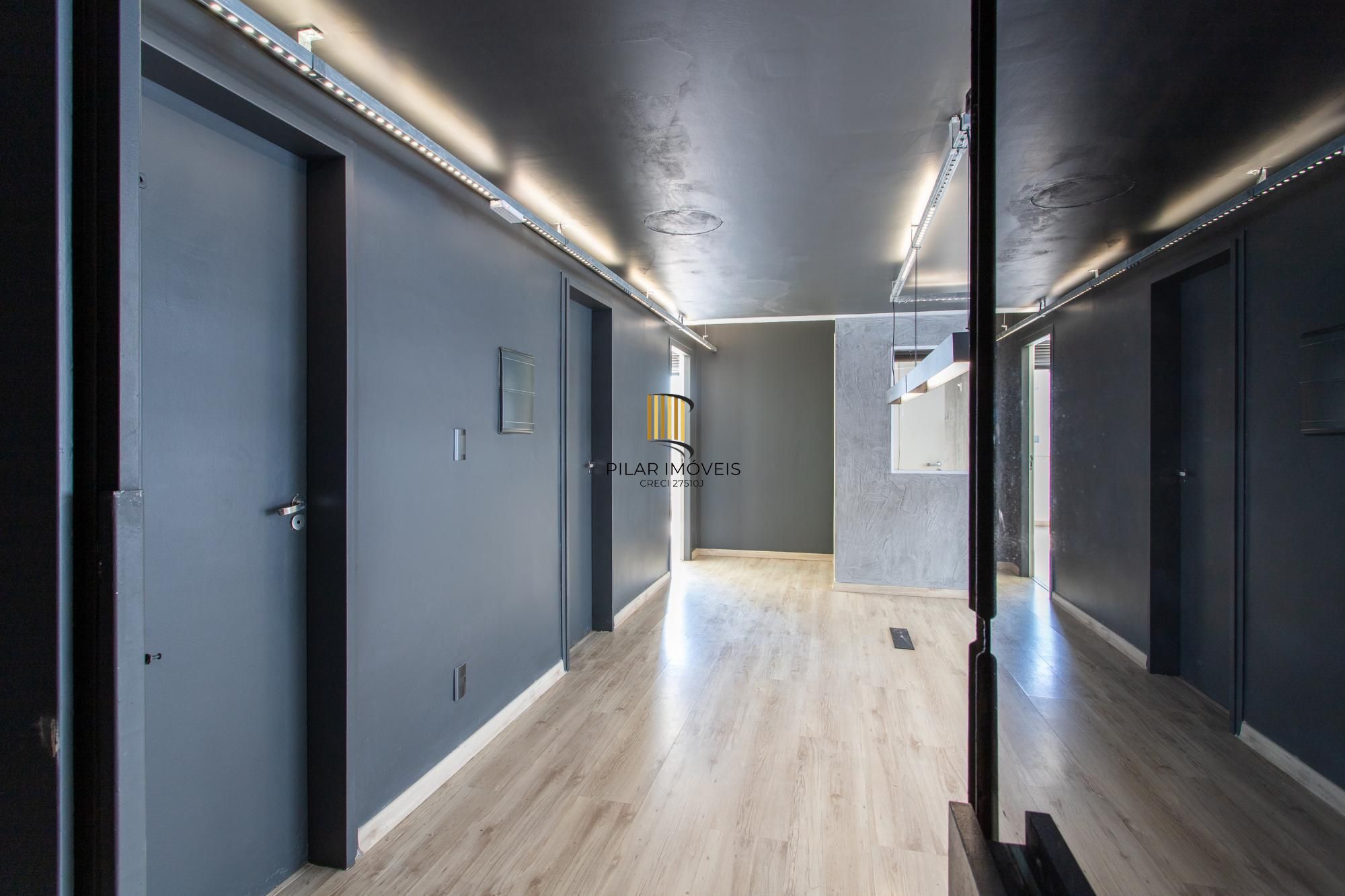 Andar inteiro de 214 m²