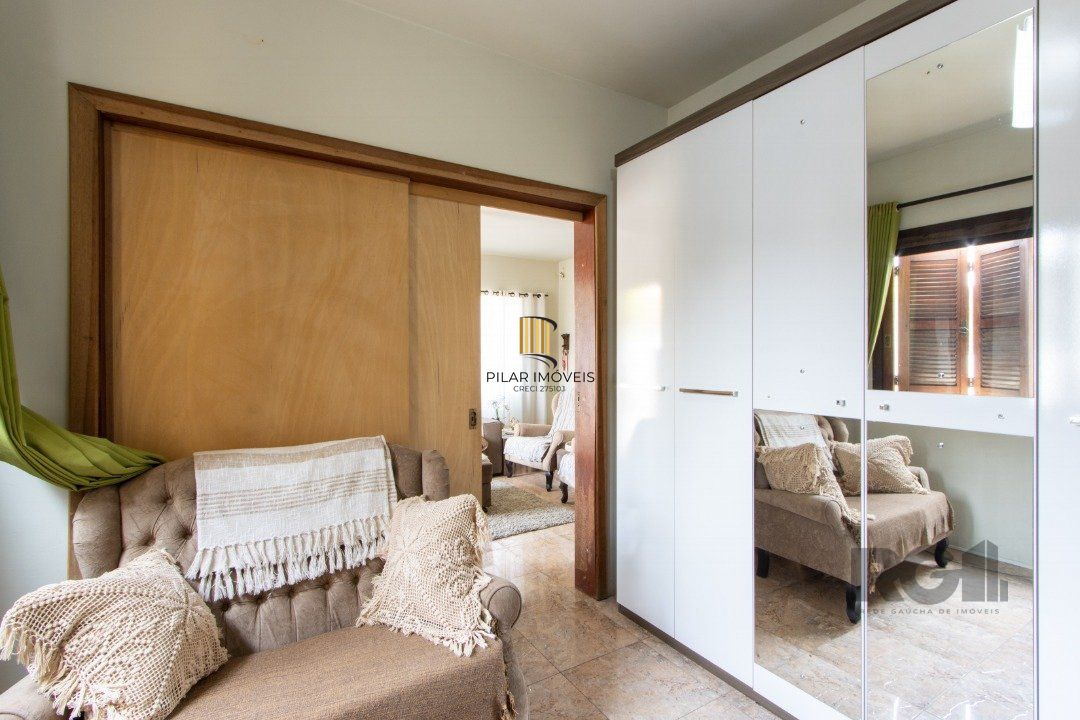 Casa 6 dormitórios no bairro Tristeza