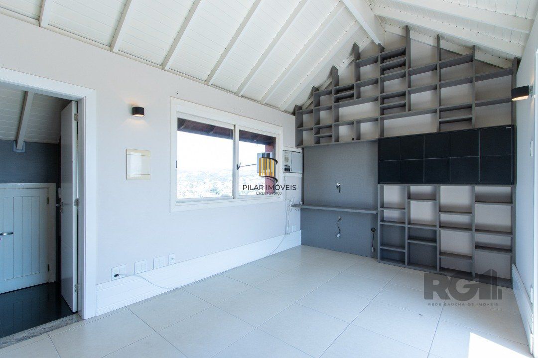 Casa Condominio para Venda - 384.33m², 3 dormitórios, sendo 1 suites, 3 vagas - Cristal