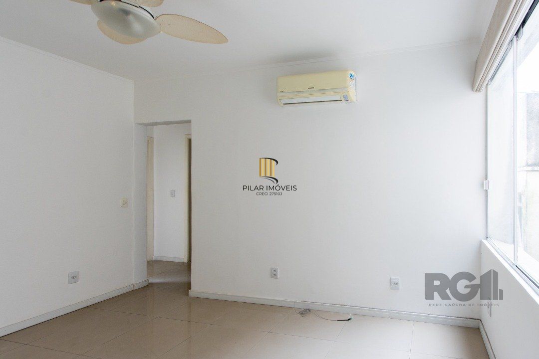 Apartamento reformado,  2 quartos, elevador - Centro Histórico