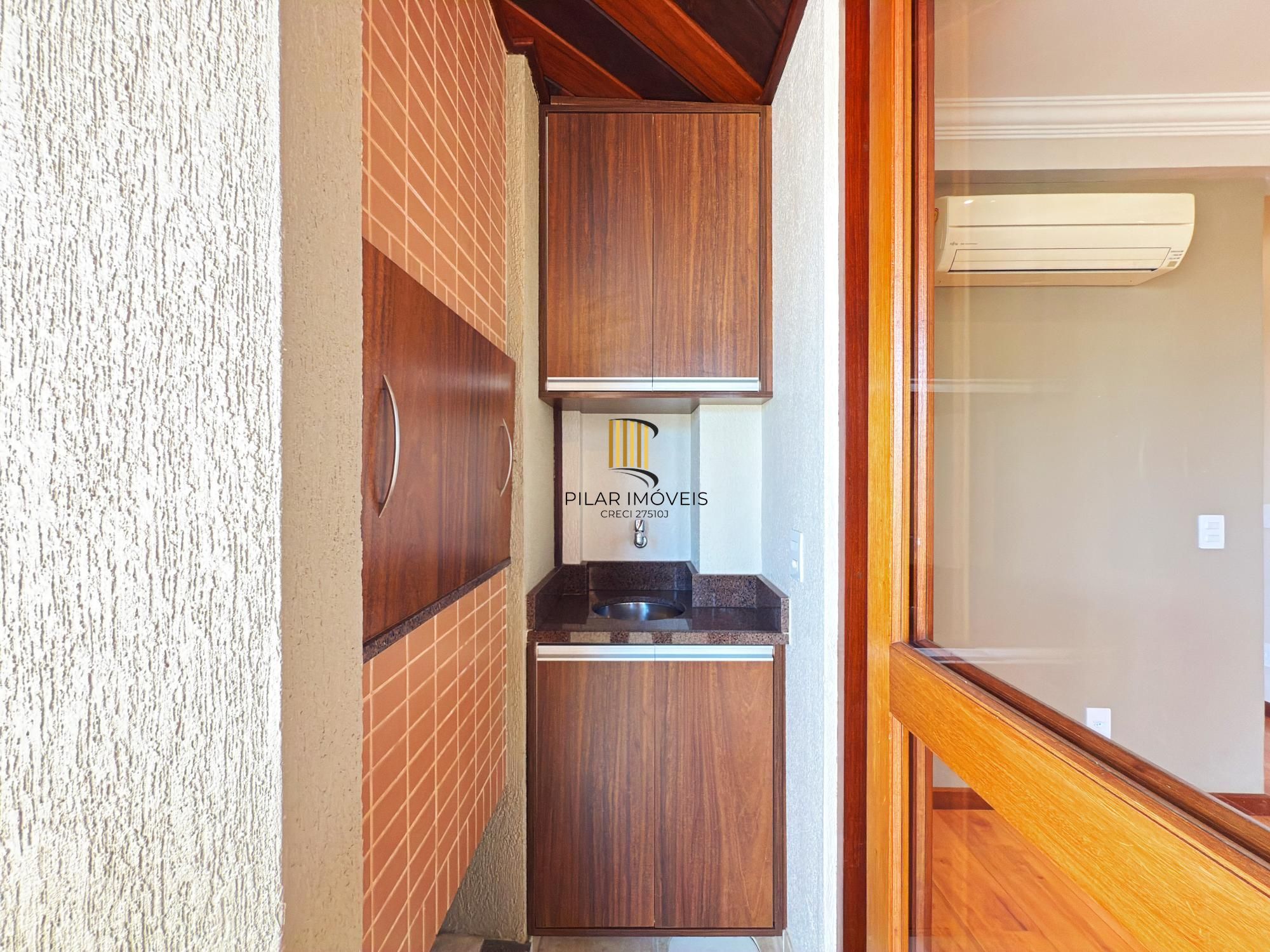 Apartamento desocupado, 2 quartos (1 suite), 2 vagas - Bairro Tristeza