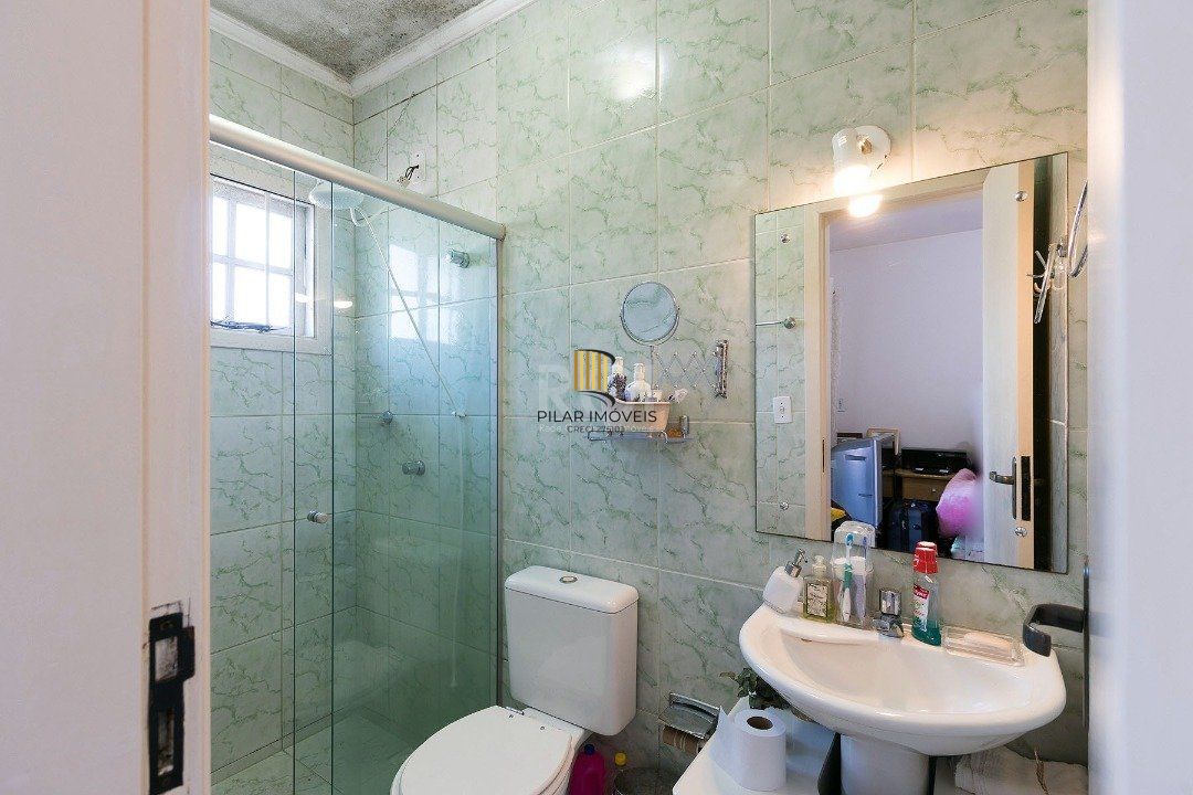 Casa para Venda - 124m², 2 dormitórios, sendo 1 suites, 2 vagas - Hípica