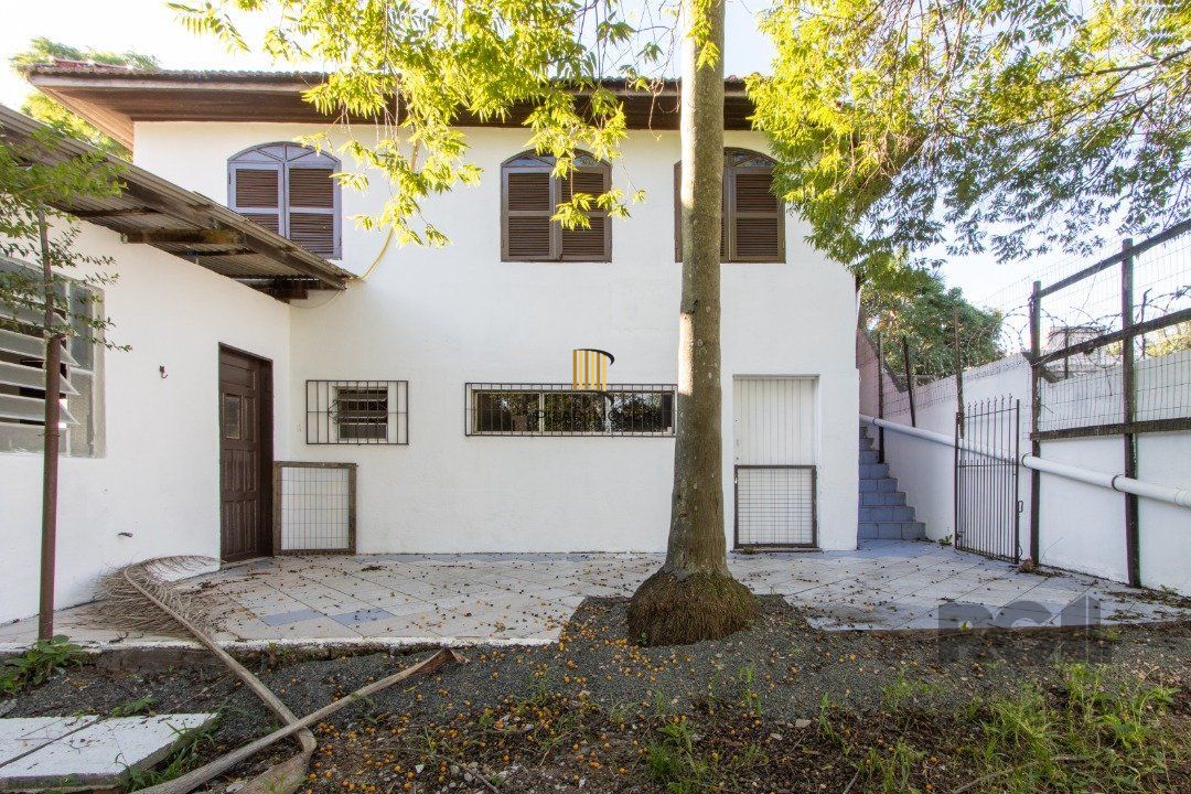 Casa para Venda - 200m², 3 dormitórios, 2 vagas - Cavalhada