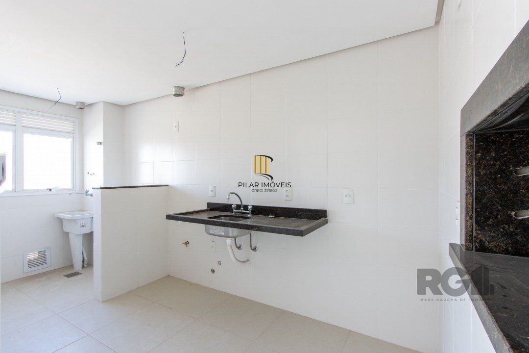 Apartamento novo 02 quartos, suite,  sacada, churrasqueira, 1 vaga, elevador - Bairro Tristeza