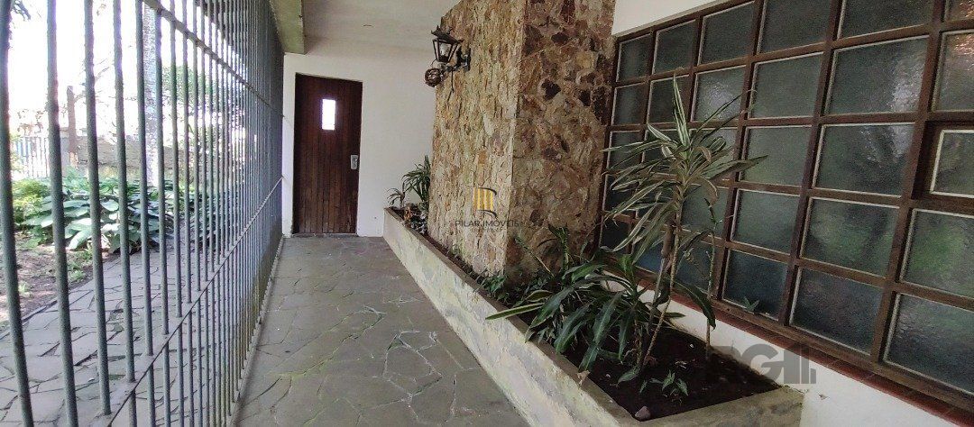 Casa com 4 quartos, suite, piscina, amplo terreno - Bairro Sétimo Céu