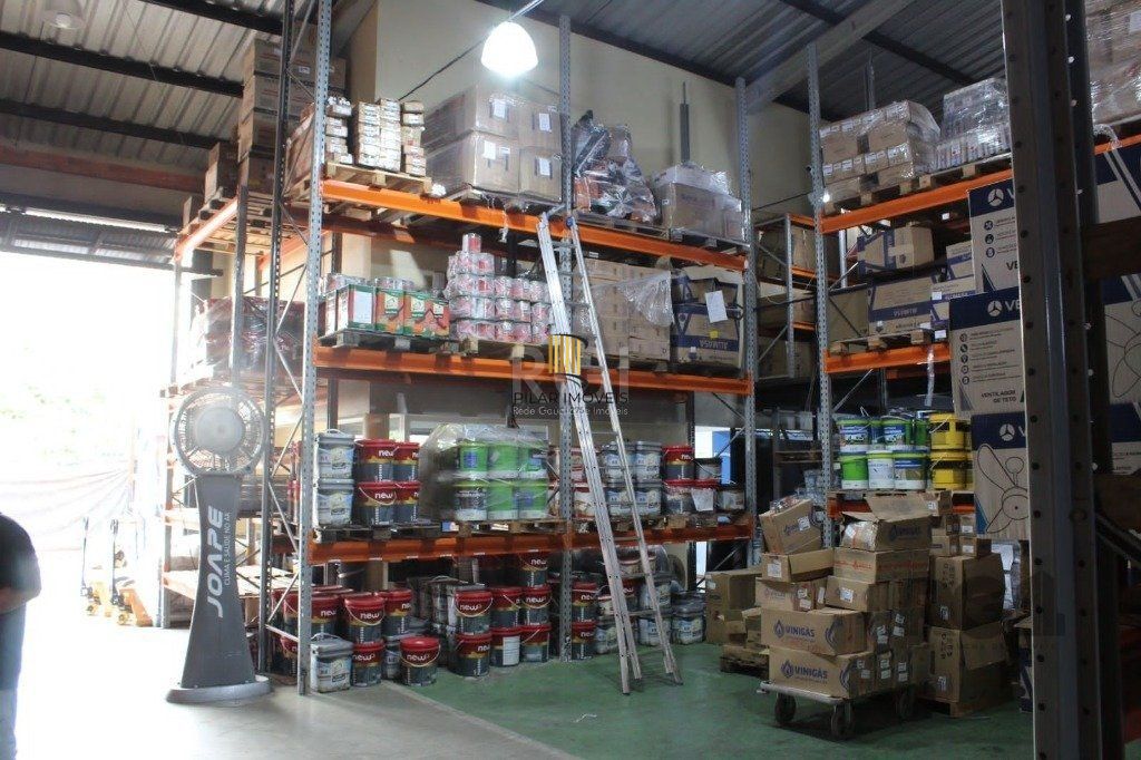 Pavilhão/Depósito , em estrutura montada com mezanino montado com escritório, cozinha, 