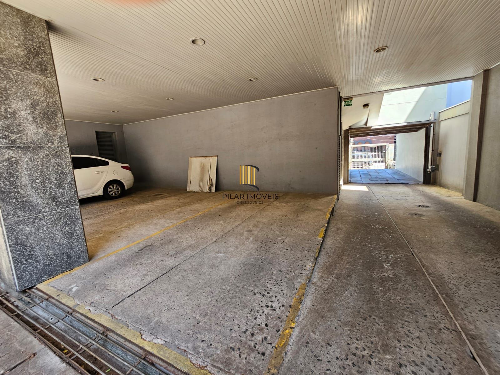 Conjunto comercial na Rua Quintino Bocaíuva