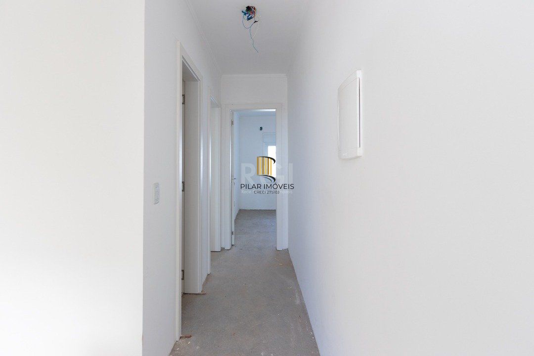 Casa para Venda - 168m², 3 dormitórios, sendo 1 suites, 2 vagas - Imperial Park