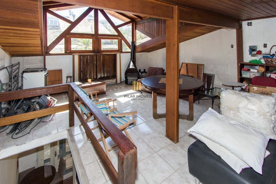 Casa para Venda - 281m², 3 dormitórios, sendo 1 suites, 3 vagas - Jardim Isabel