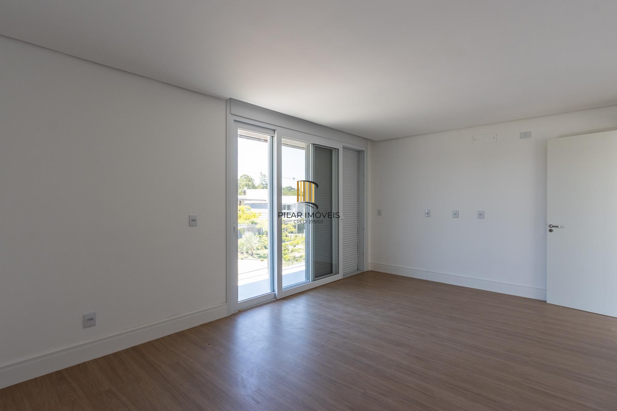 Casa Condominio para Venda - 300m², 4 dormitórios, sendo 4 suites, 2 vagas - Alphaville