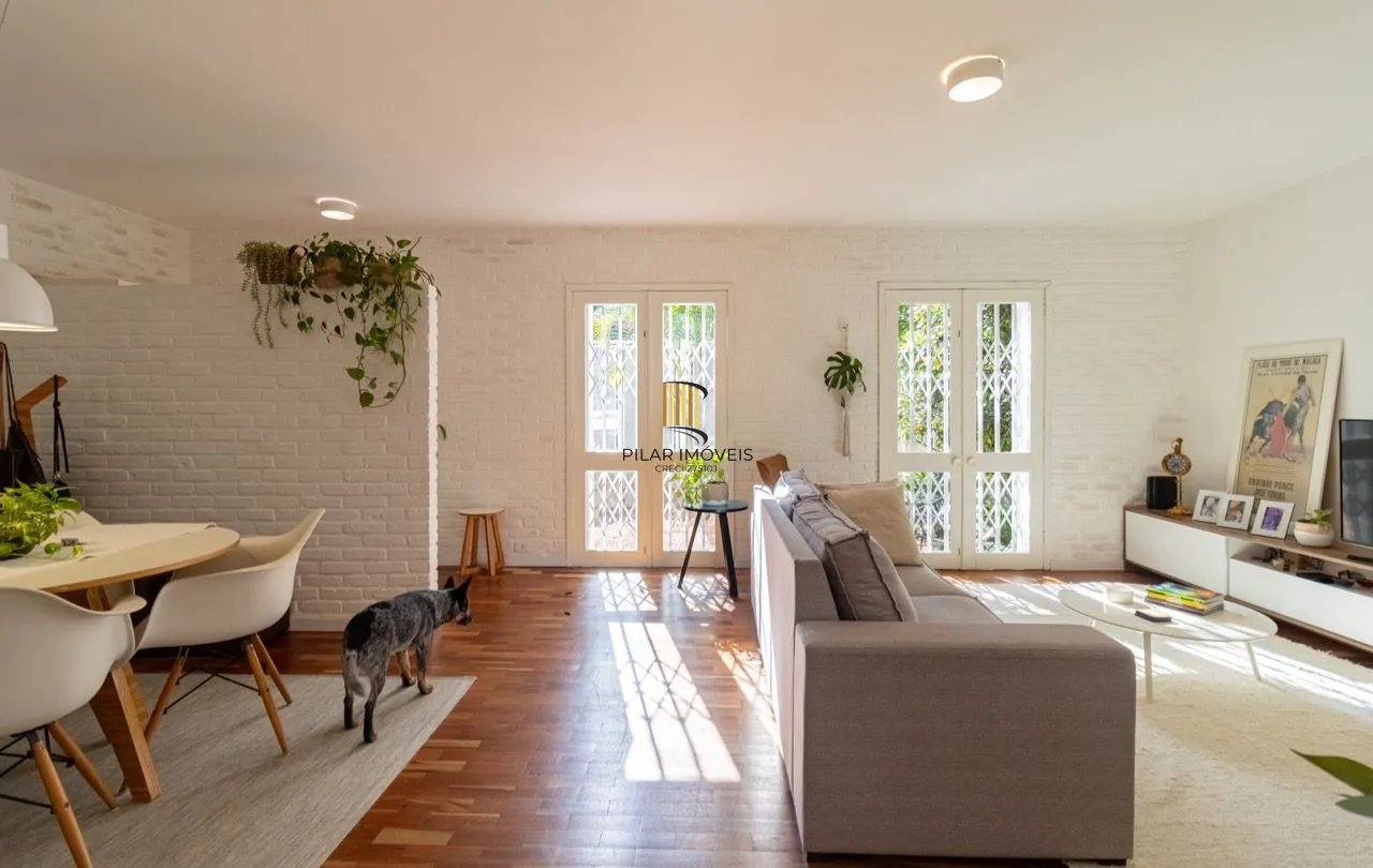 Casa 3 dormitórios no bairro Petrópolis