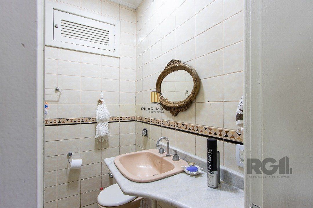 Casa 4 dormitórios no bairro Jardim Isabel