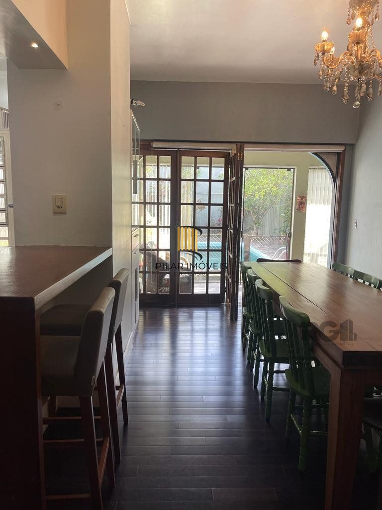 Casa 5 dormitórios no bairro Nonoai